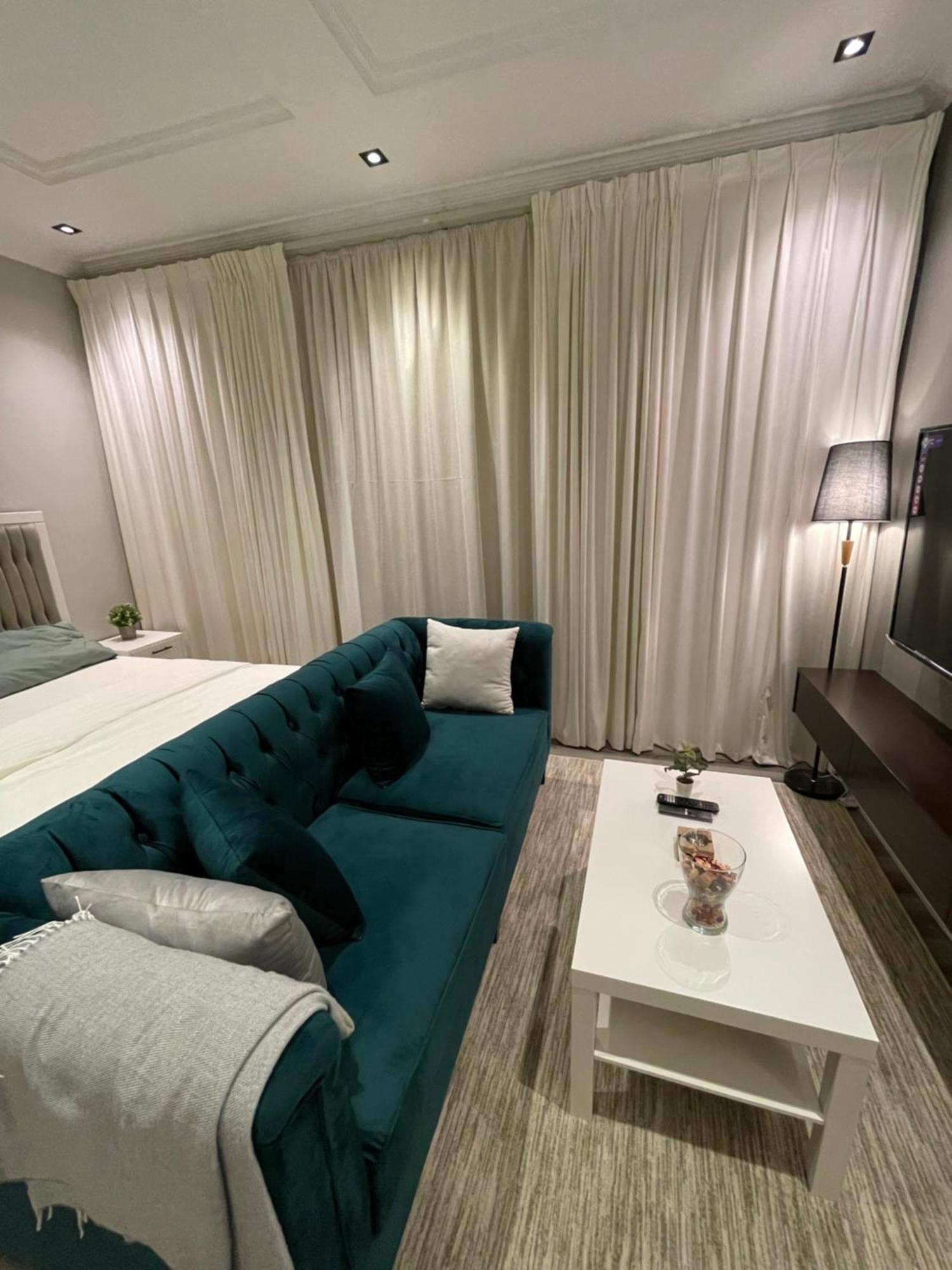 هادئة ومميزة بحي الملقا Apartment Riyadh
